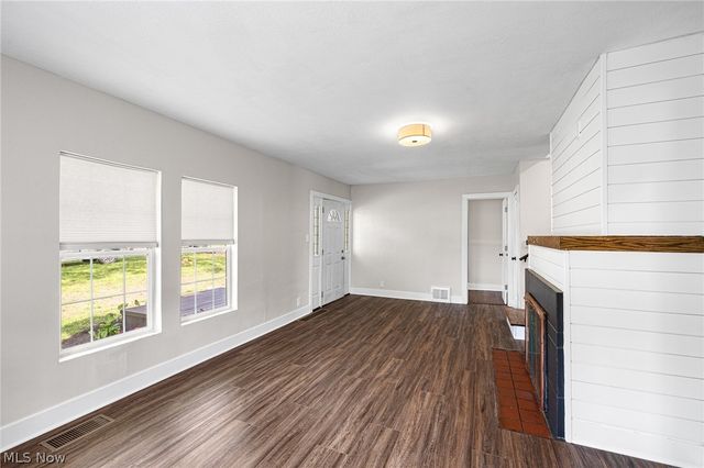 1405 S Medina Line Road, Wadsworth, OH 44281
