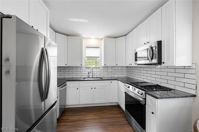 1405 S Medina Line Road, Wadsworth, OH 44281