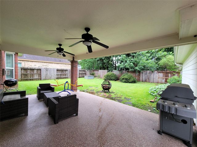 7503 Stonebridge Creek Lane, Humble, TX 77396