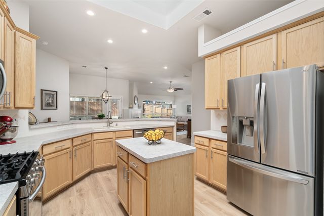 6117 Holly Crest Lane, Sachse, TX 75048