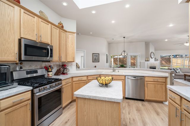 6117 Holly Crest Lane, Sachse, TX 75048