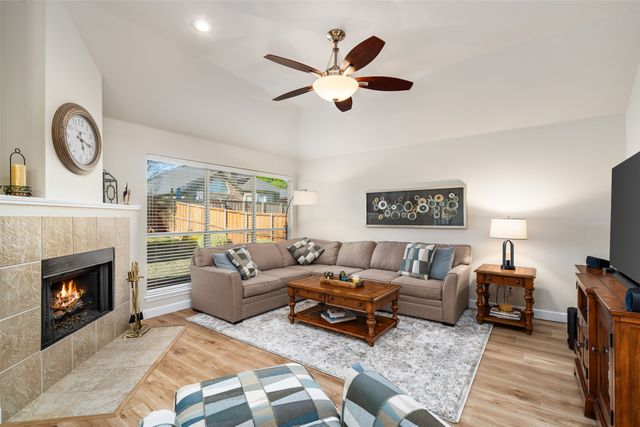 6117 Holly Crest Lane, Sachse, TX 75048