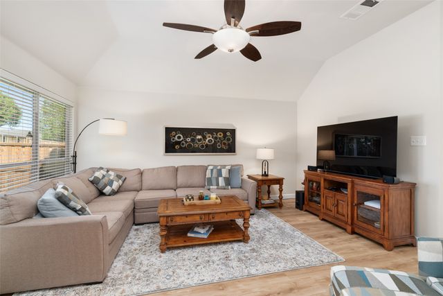 6117 Holly Crest Lane, Sachse, TX 75048