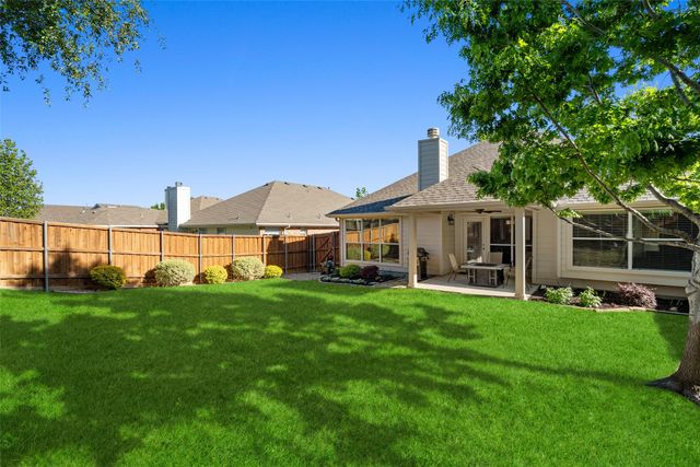 6117 Holly Crest Lane, Sachse, TX 75048