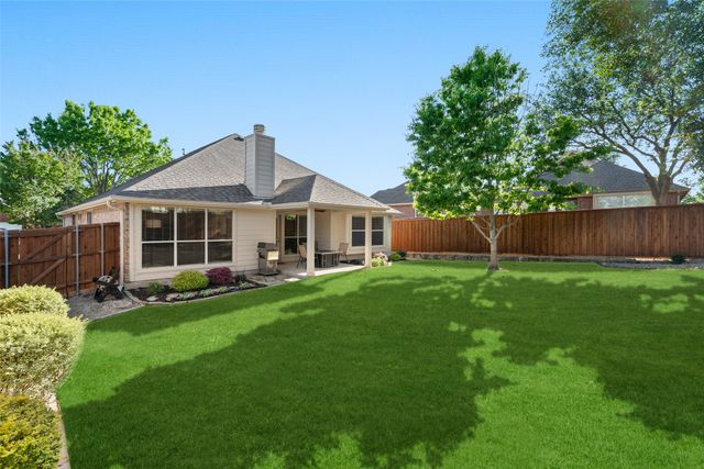 6117 Holly Crest Lane, Sachse, TX 75048