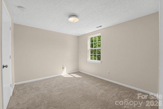 6240 Round Hill Road, Charlotte, NC 28211
