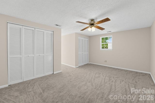 6240 Round Hill Road, Charlotte, NC 28211
