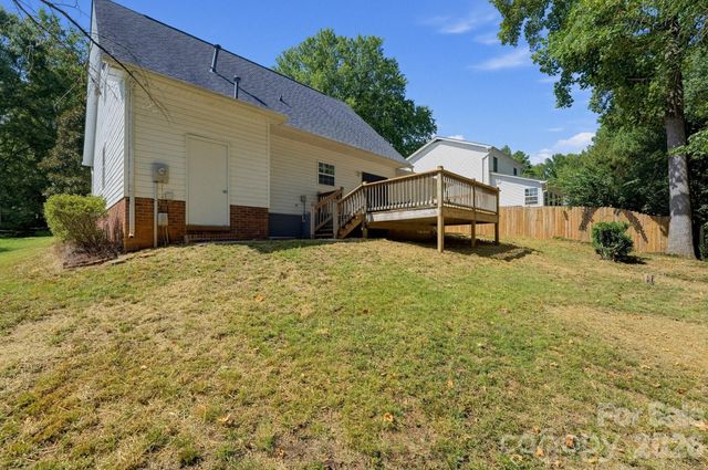 6240 Round Hill Road, Charlotte, NC 28211