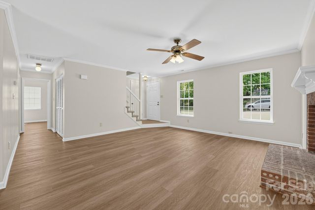 6240 Round Hill Road, Charlotte, NC 28211