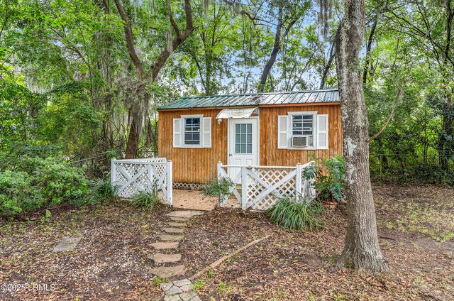 106 Verdier Road, Beaufort, SC 29902