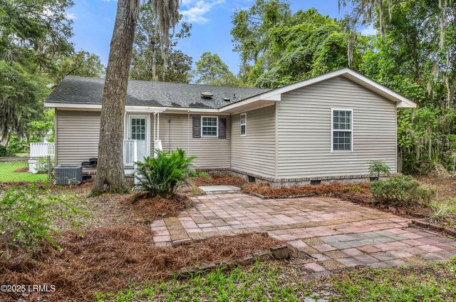 106 Verdier Road, Beaufort, SC 29902