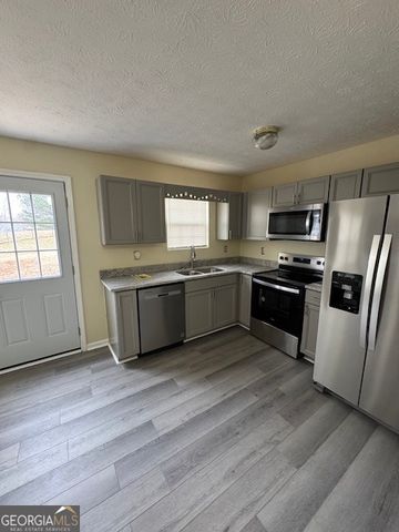 253 Whistle Way, Locust Grove, GA 30248