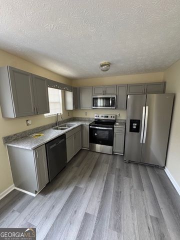 253 Whistle Way, Locust Grove, GA 30248