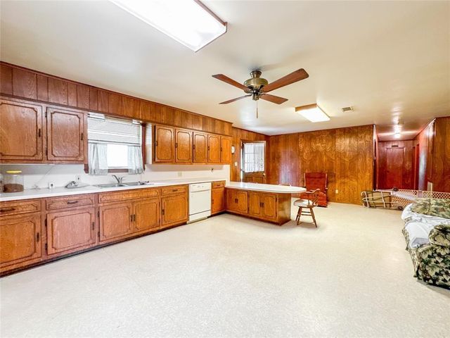 15869 Brush Island Road, Winnie, TX 77622