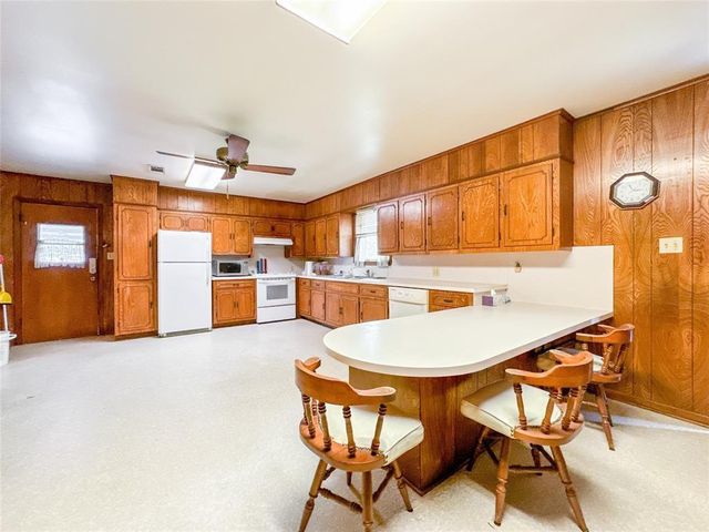 15869 Brush Island Road, Winnie, TX 77622
