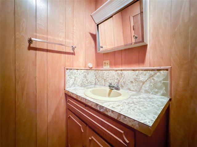 15869 Brush Island Road, Winnie, TX 77622
