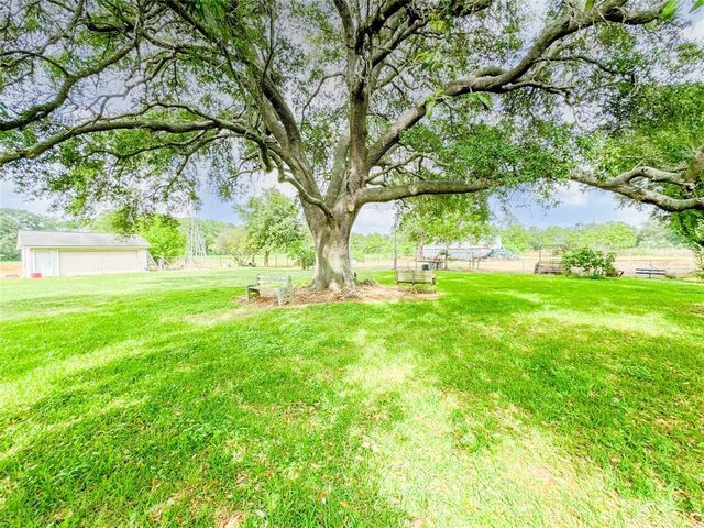 15869 Brush Island Road, Winnie, TX 77622