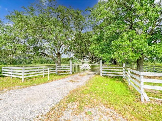 15869 Brush Island Road, Winnie, TX 77622
