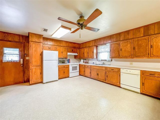 15869 Brush Island Road, Winnie, TX 77622