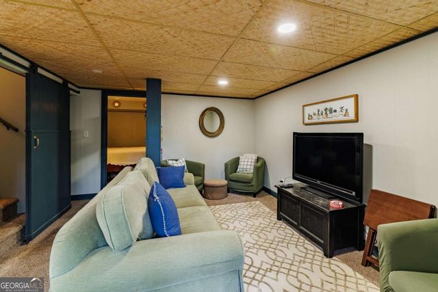 400 Greencrest Drive, Athens, GA 30605