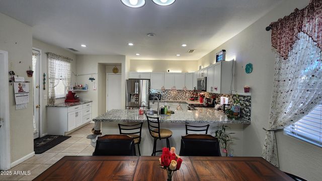 13746 W LISBON Lane, Surprise, AZ 85379