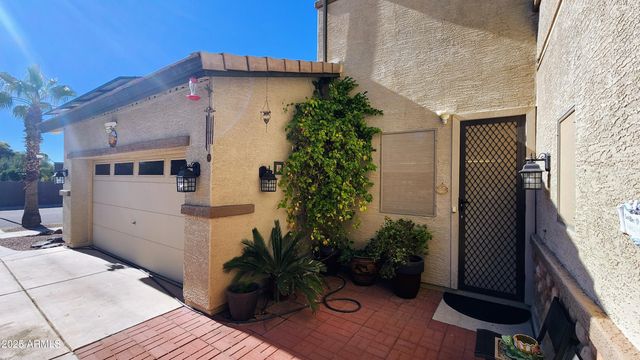 13746 W LISBON Lane, Surprise, AZ 85379