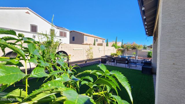 13746 W LISBON Lane, Surprise, AZ 85379