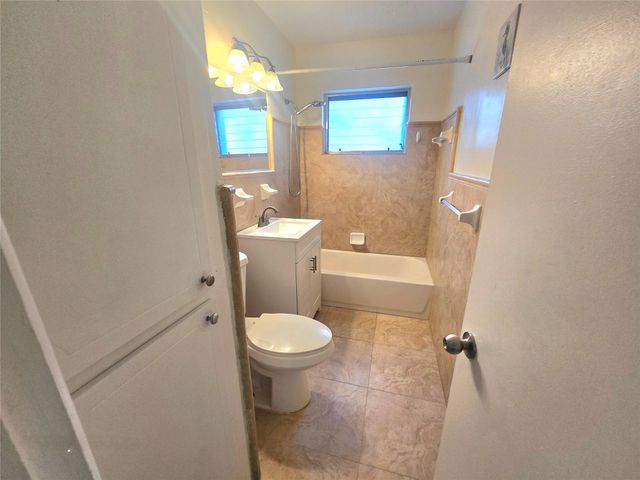 2217 Grant St, Hollywood, FL 33020