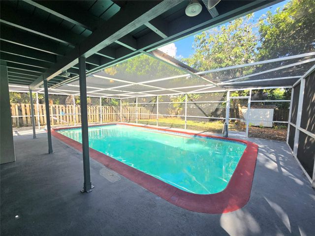 2217 Grant St, Hollywood, FL 33020