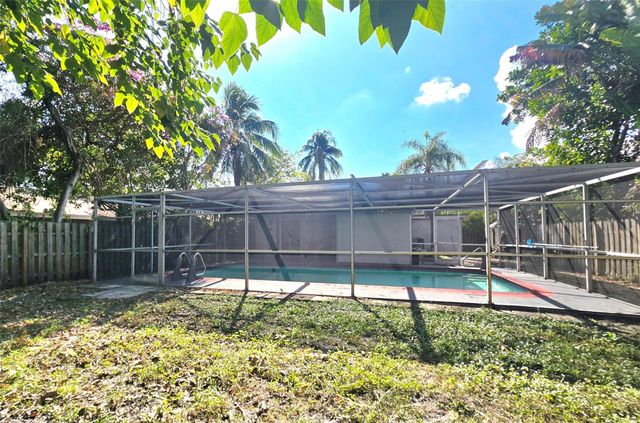 2217 Grant St, Hollywood, FL 33020