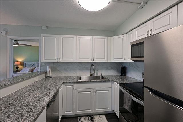 2901 26TH STREET W 320, Bradenton, FL 34205