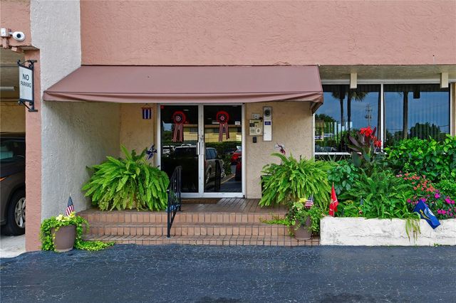 2901 26TH STREET W 320, Bradenton, FL 34205