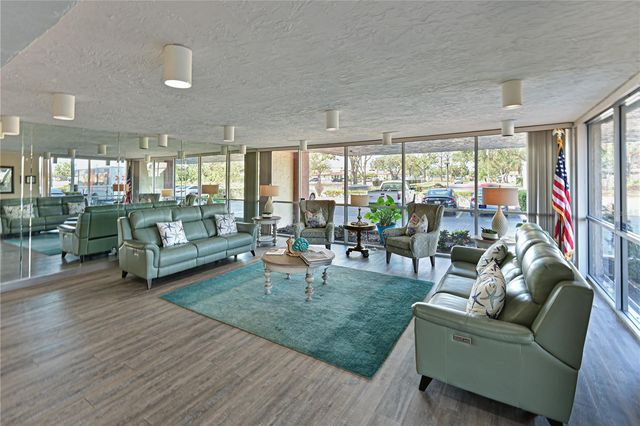 2901 26TH STREET W 320, Bradenton, FL 34205