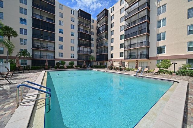 2901 26TH STREET W 320, Bradenton, FL 34205