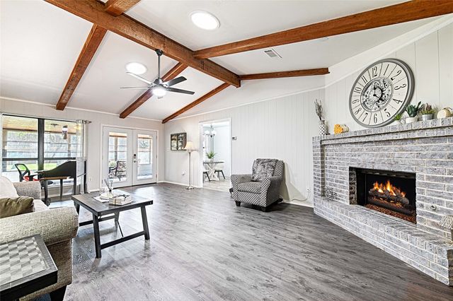 2205 Mayfield Circle, Corinth, TX 76208