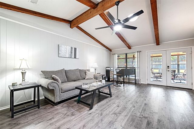 2205 Mayfield Circle, Corinth, TX 76208