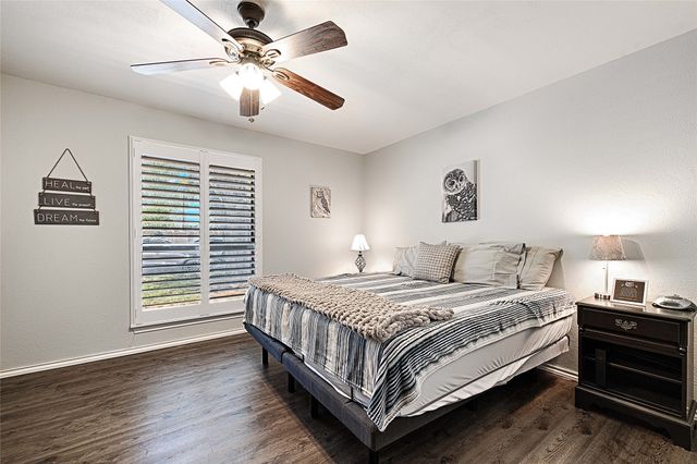 2205 Mayfield Circle, Corinth, TX 76208