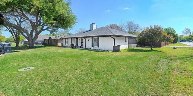 2205 Mayfield Circle, Corinth, TX 76208