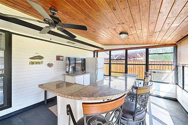 2205 Mayfield Circle, Corinth, TX 76208