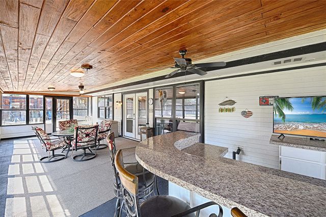 2205 Mayfield Circle, Corinth, TX 76208