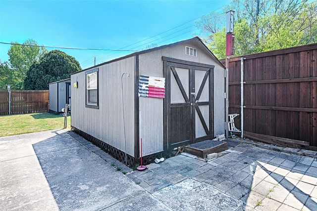 2205 Mayfield Circle, Corinth, TX 76208