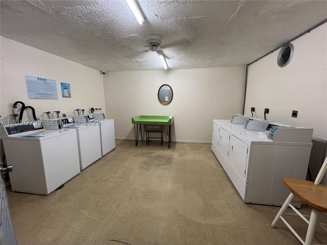 2061 NW 47th Ter 207, Lauderhill, FL 33313