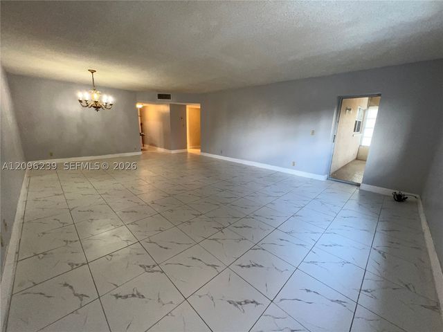 2061 NW 47th Ter 207, Lauderhill, FL 33313