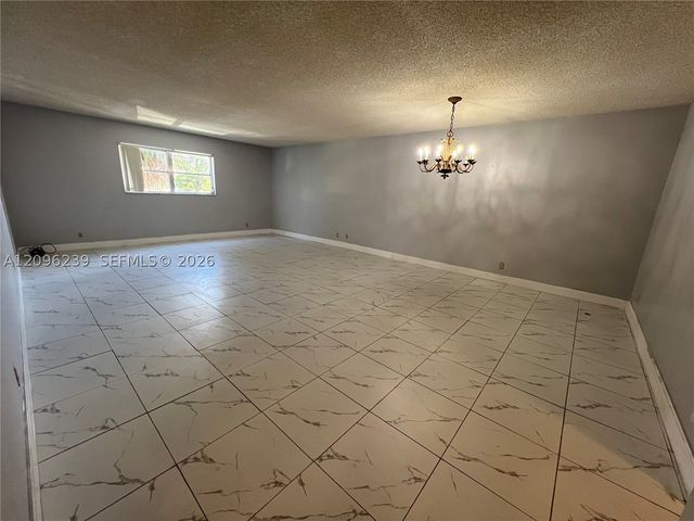 2061 NW 47th Ter 207, Lauderhill, FL 33313