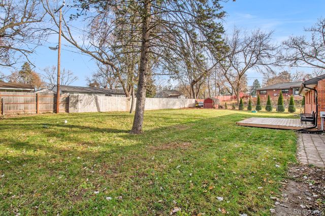 2861 Fishermans Drive, Highland Charter Township, MI 48356