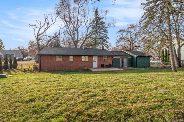 2861 Fishermans Drive, Highland Charter Township, MI 48356