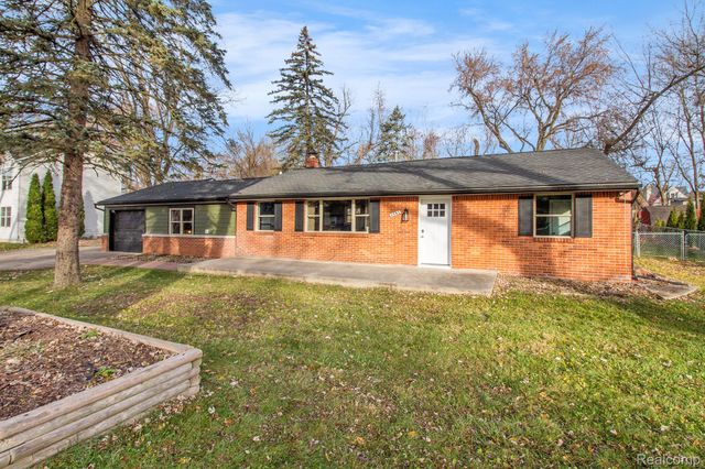 2861 Fishermans Drive, Highland Charter Township, MI 48356