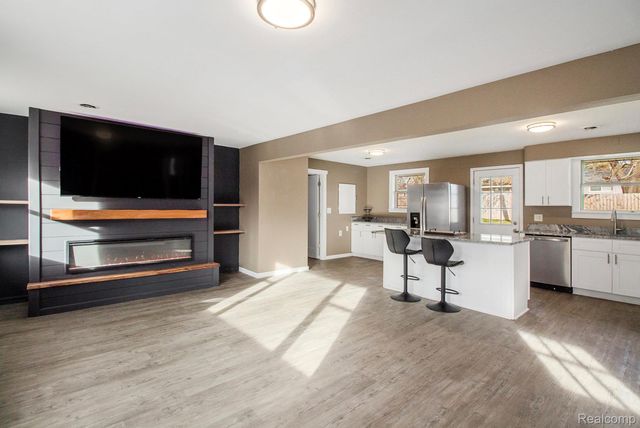 2861 Fishermans Drive, Highland Charter Township, MI 48356