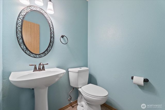 11820 126th Street Ct E, Puyallup, WA 98374
