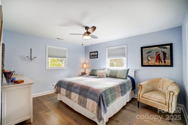9542 Riviera Drive, Sherrills Ford, NC 28673